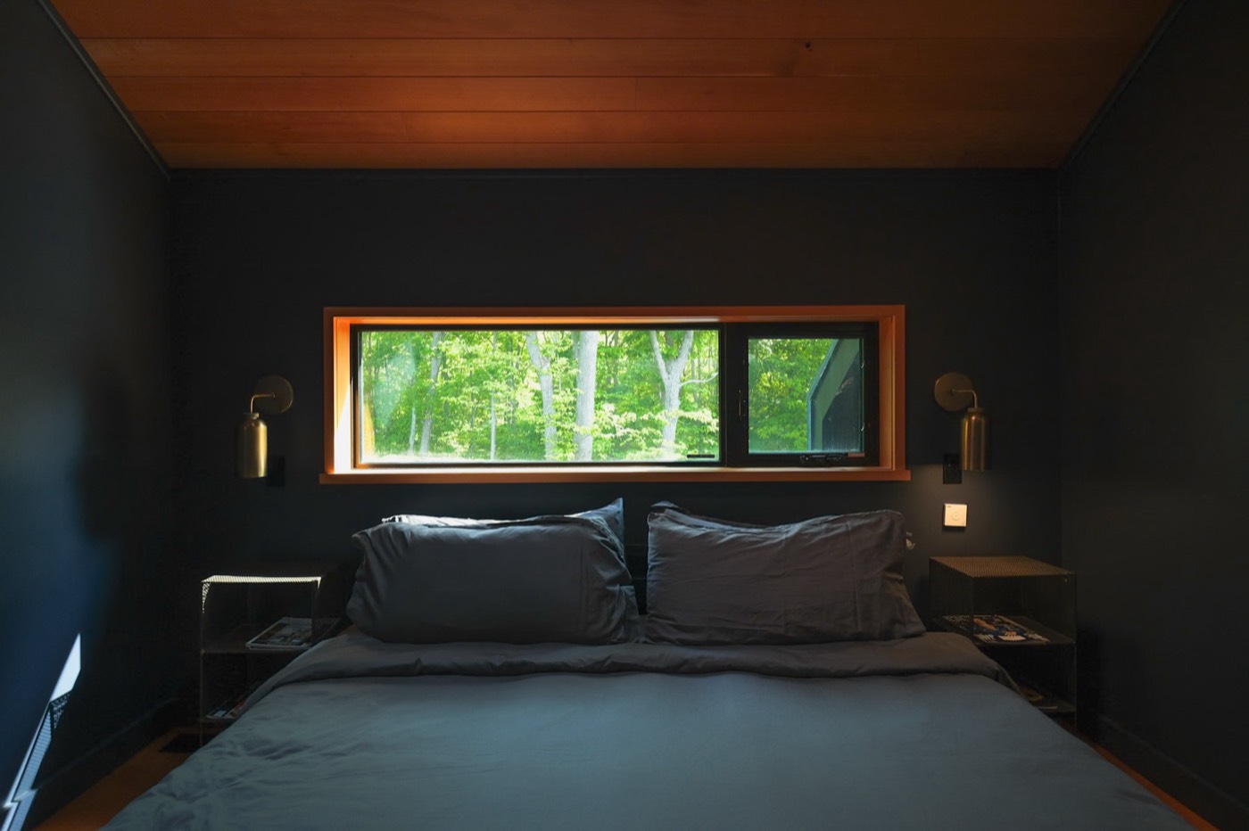 Black Oak Lodge lakefront view from Canoe Lake